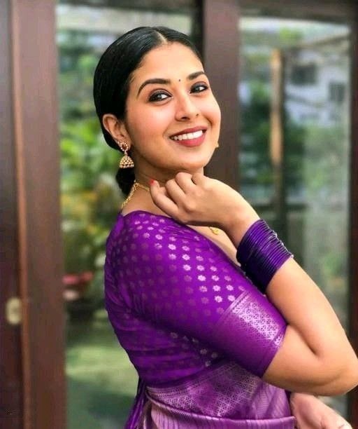 Beautiful Soft Lichi Silk With Jacquard Work Sarees