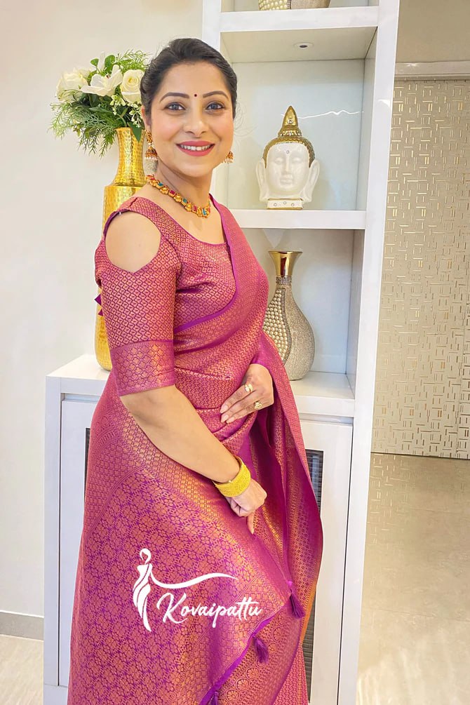 Tranding Banarasi Soft Lichi Silk Jacquard Work Sarees