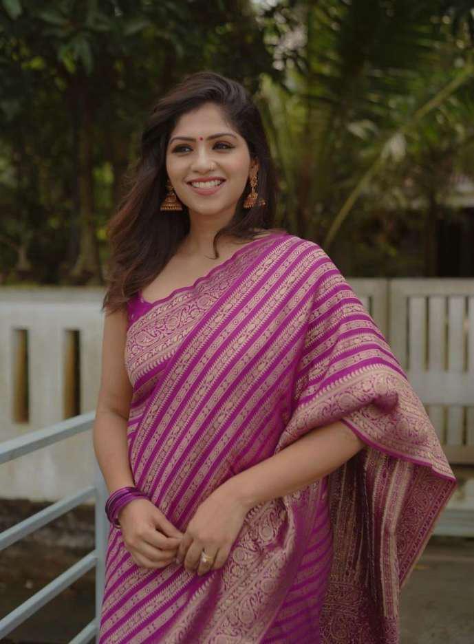 Partywear Banarasi Soft Lichi Silk Jacquard Work Sarees